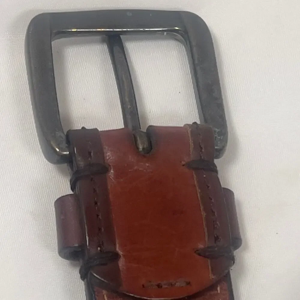 Columbia Belt Brown Leather with Dark Brown Trim Western Med 34-36 Metal Buckle